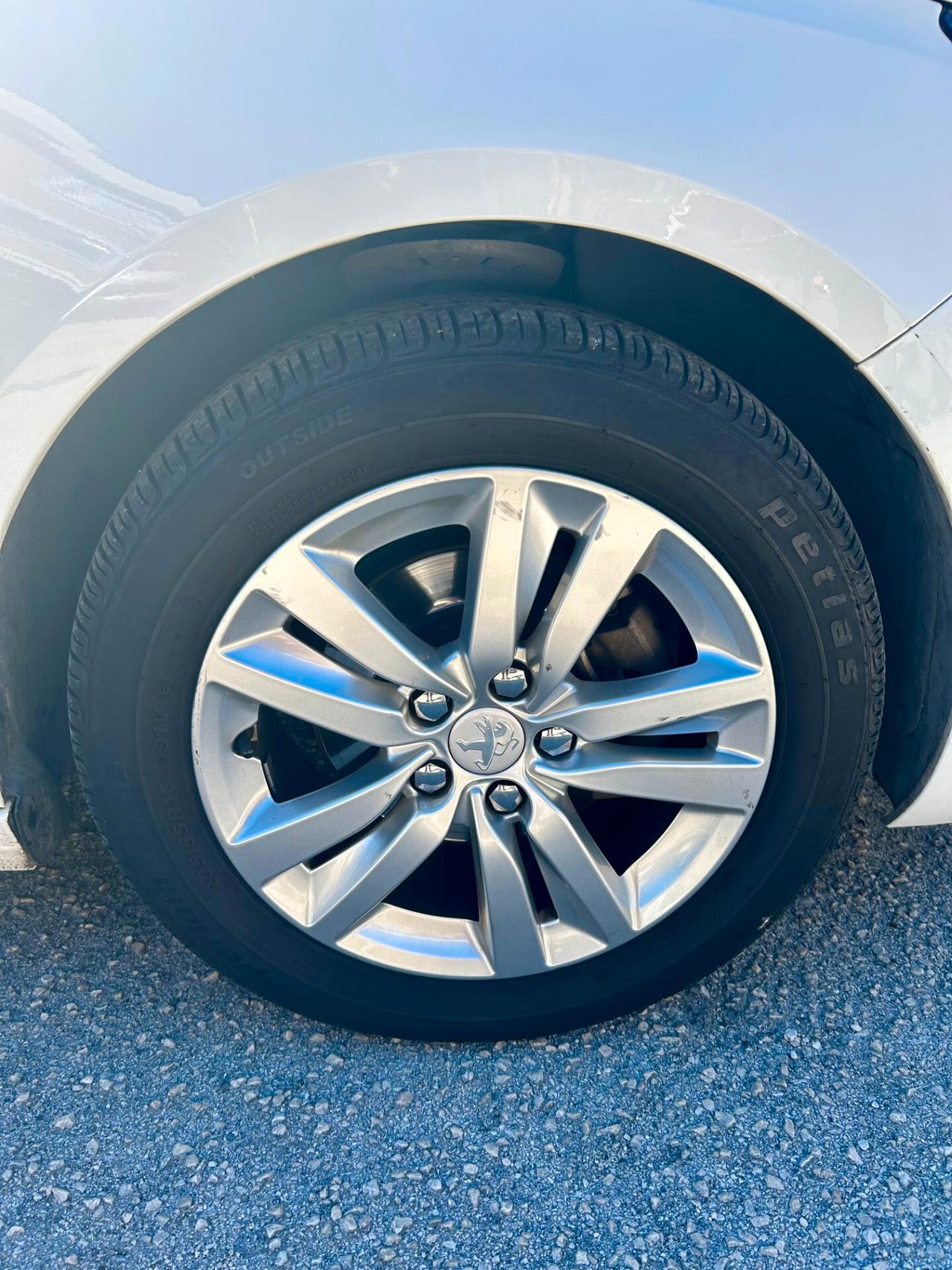 Peugeot 308 BlueHDi 150 S&S SW Allure