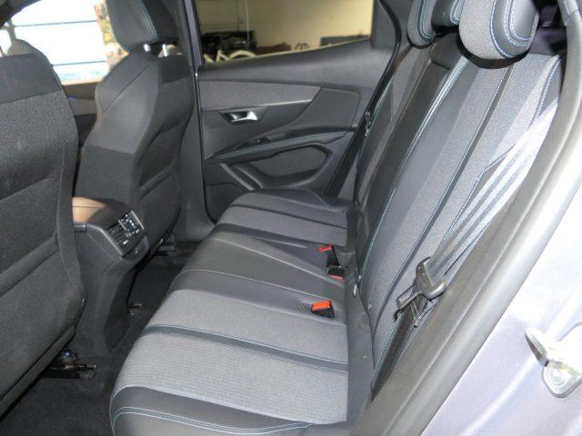 PEUGEOT 3008 PureTech Turbo 130 S&S EAT8 Allure Pack
