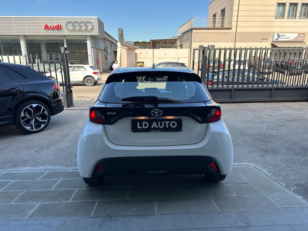 Toyota Yaris 1.0 5 porte Active