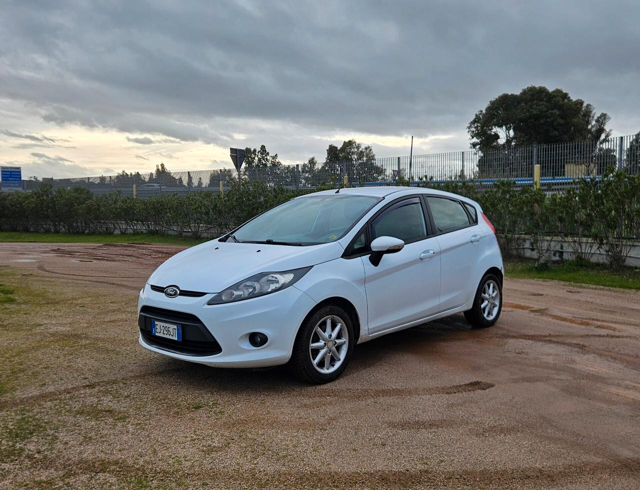 Ford Fiesta 1.4 TDCi 70CV 5 porte Titanium