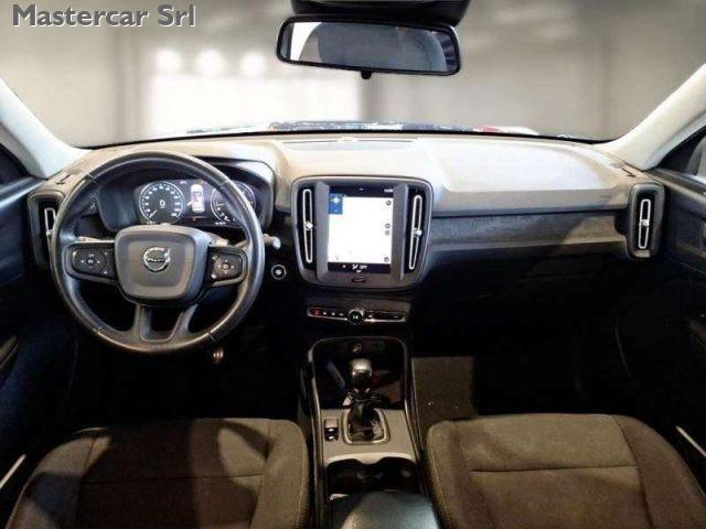 VOLVO XC40 2.0 d3 SUV D3 150cv BUSINESS - FV529SV