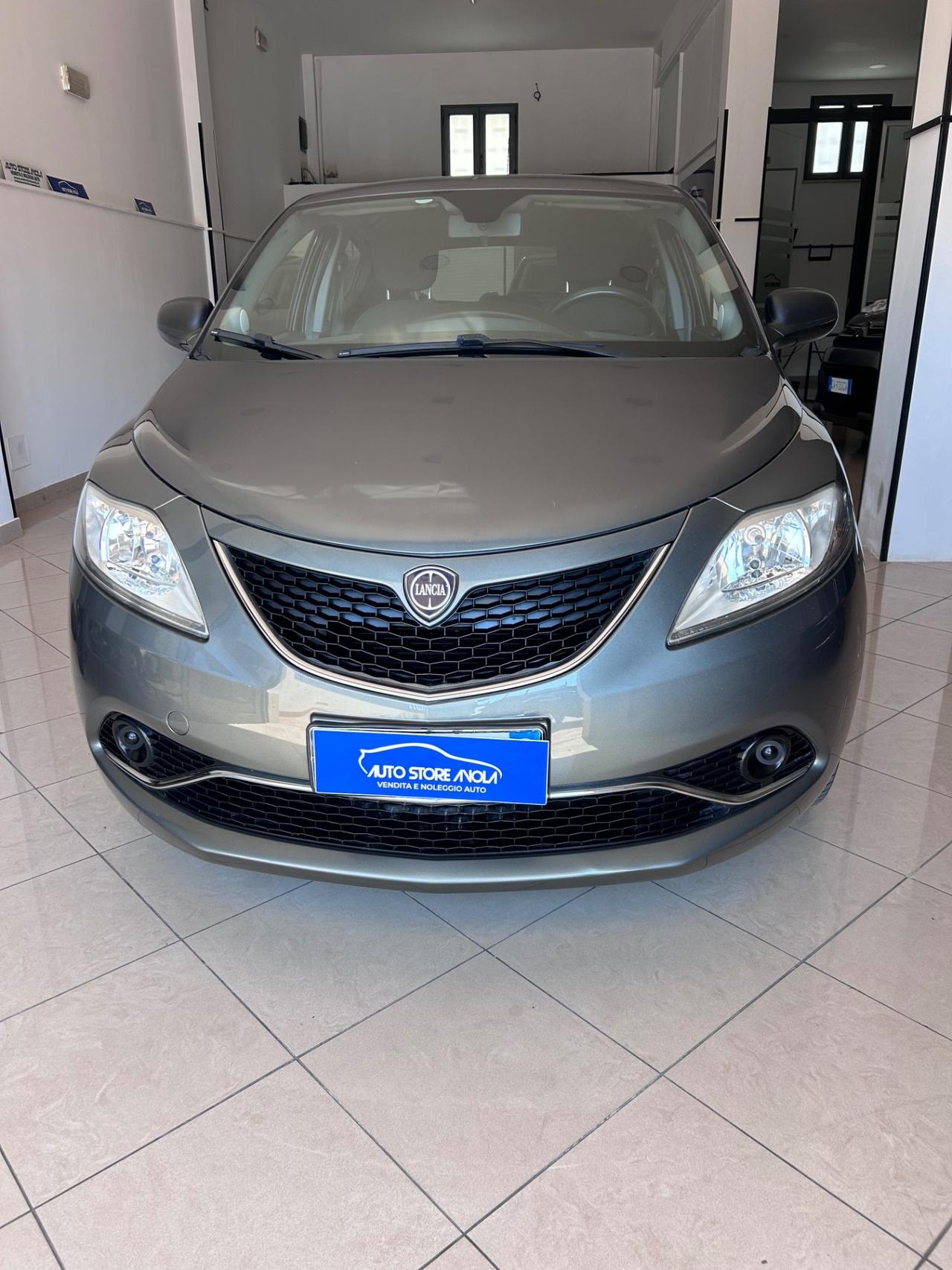 Lancia Ypsilon 1.2 69 CV 5 porte Gold