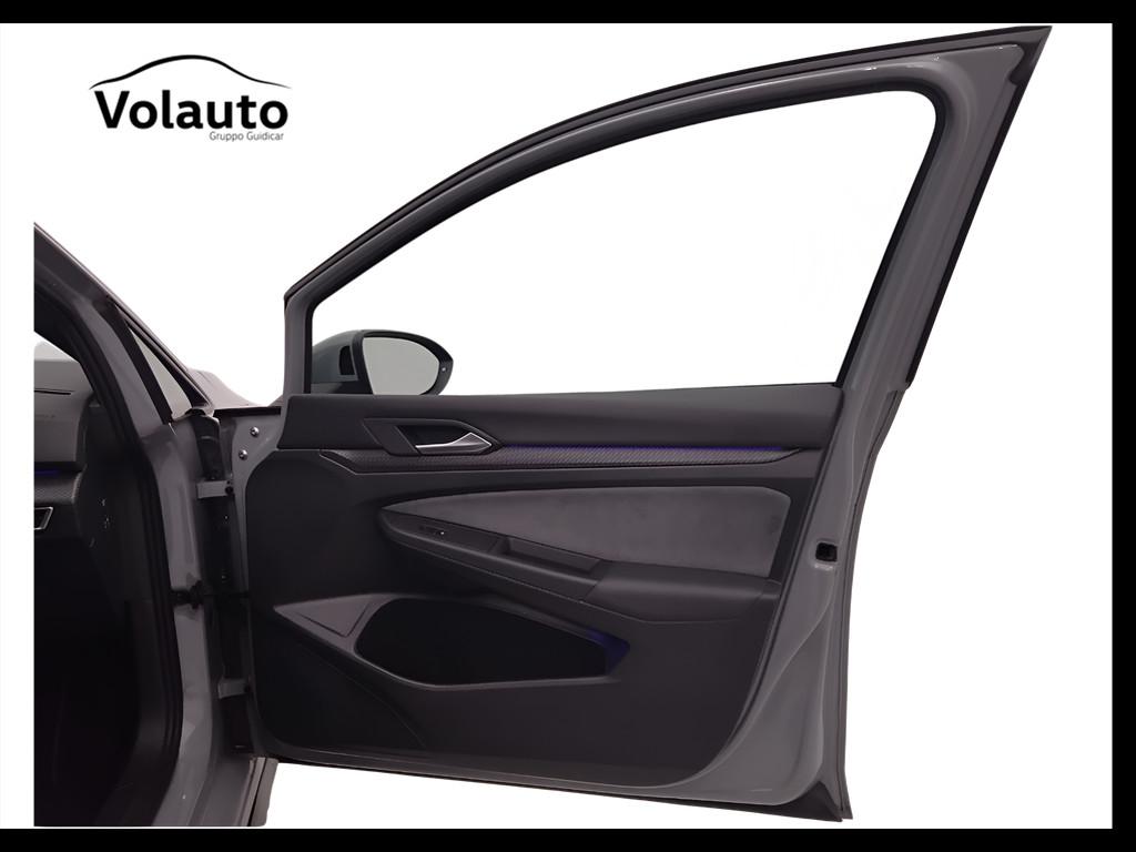 VOLKSWAGEN Golf VIII 2020 - Golf 1.5 tsi evo R-Line 130cv