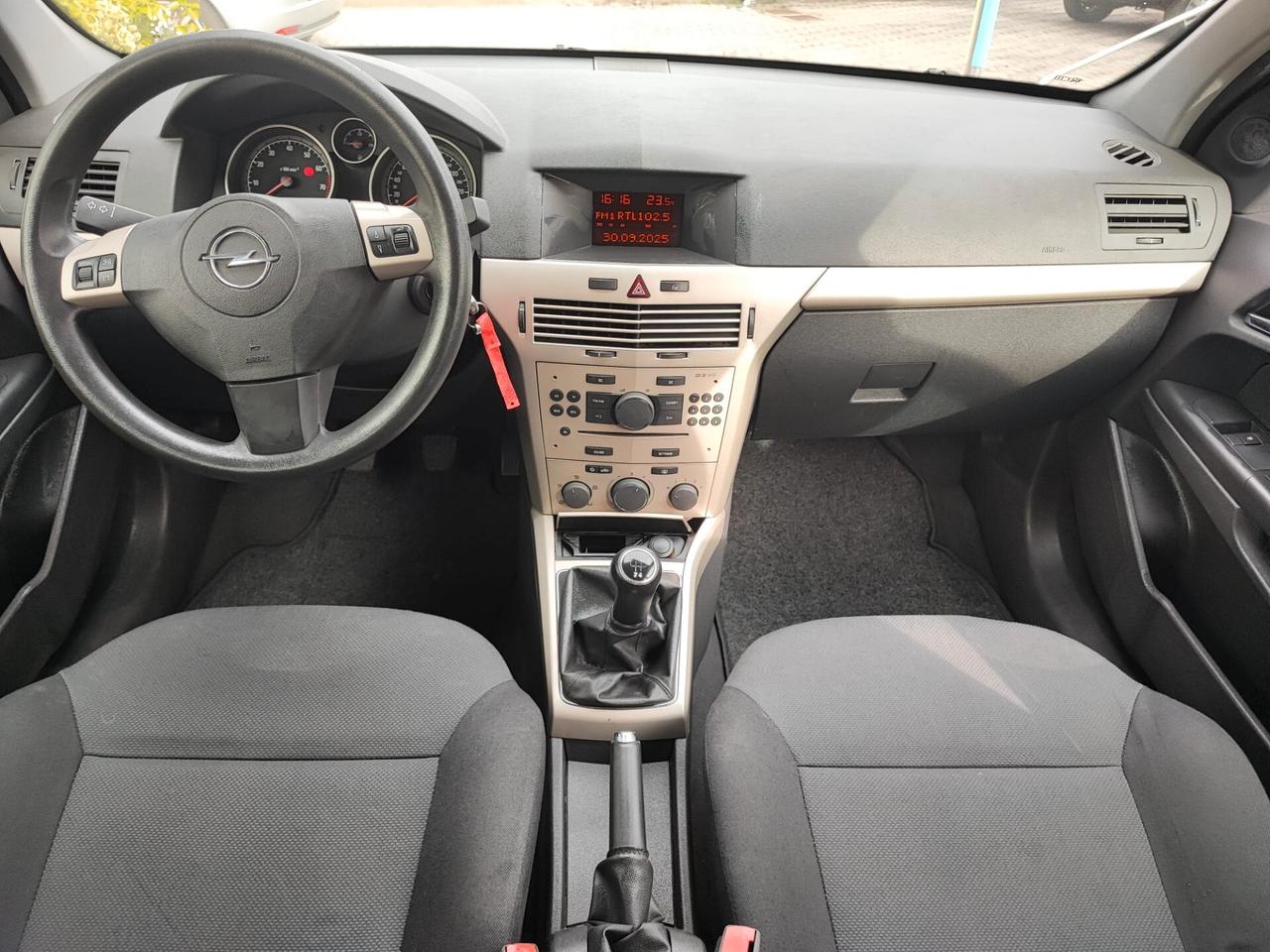 Opel Astra 1.4 16V 5 porte Enjoy uni-pro