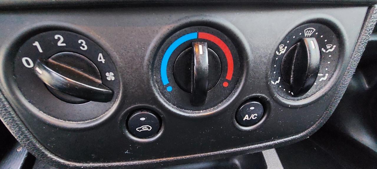 FIESTA 1,4 DIESEL 70 CV X NEOPATENTATI LEGA GOMME NUOVISSIME IMPECCABILE