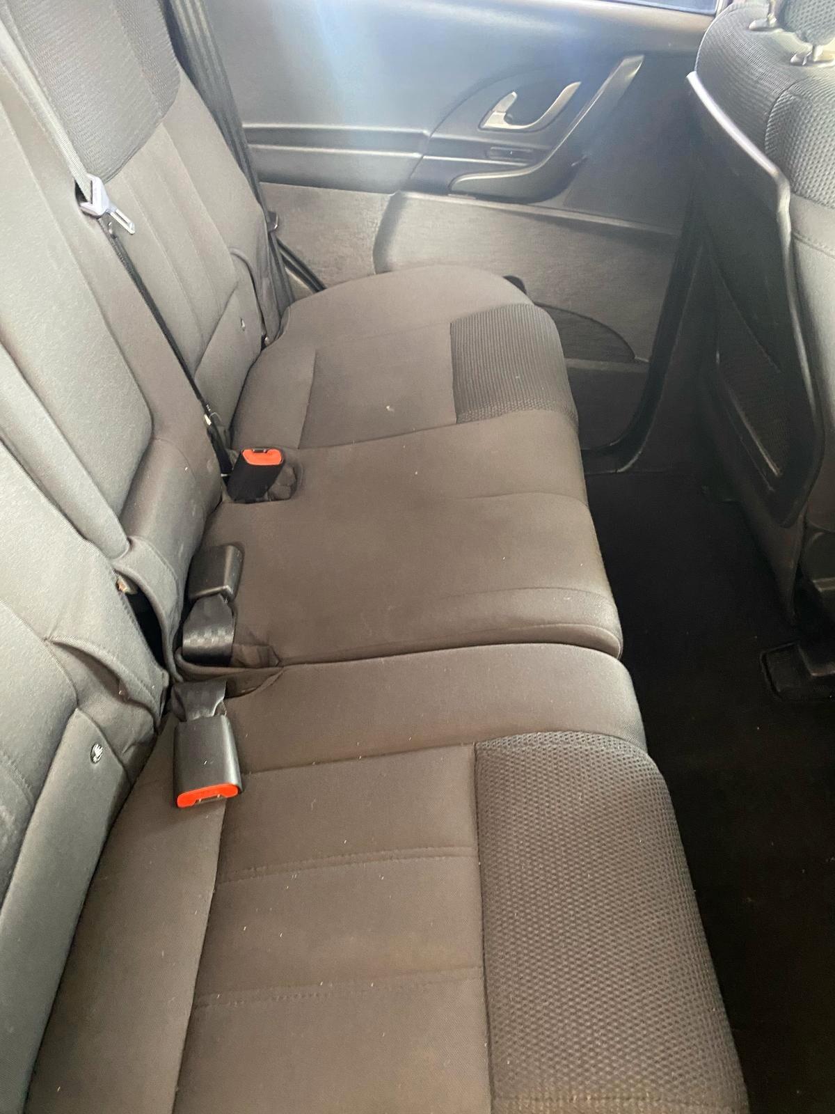 Mahindra XUV500 2.2 16V FWD W6