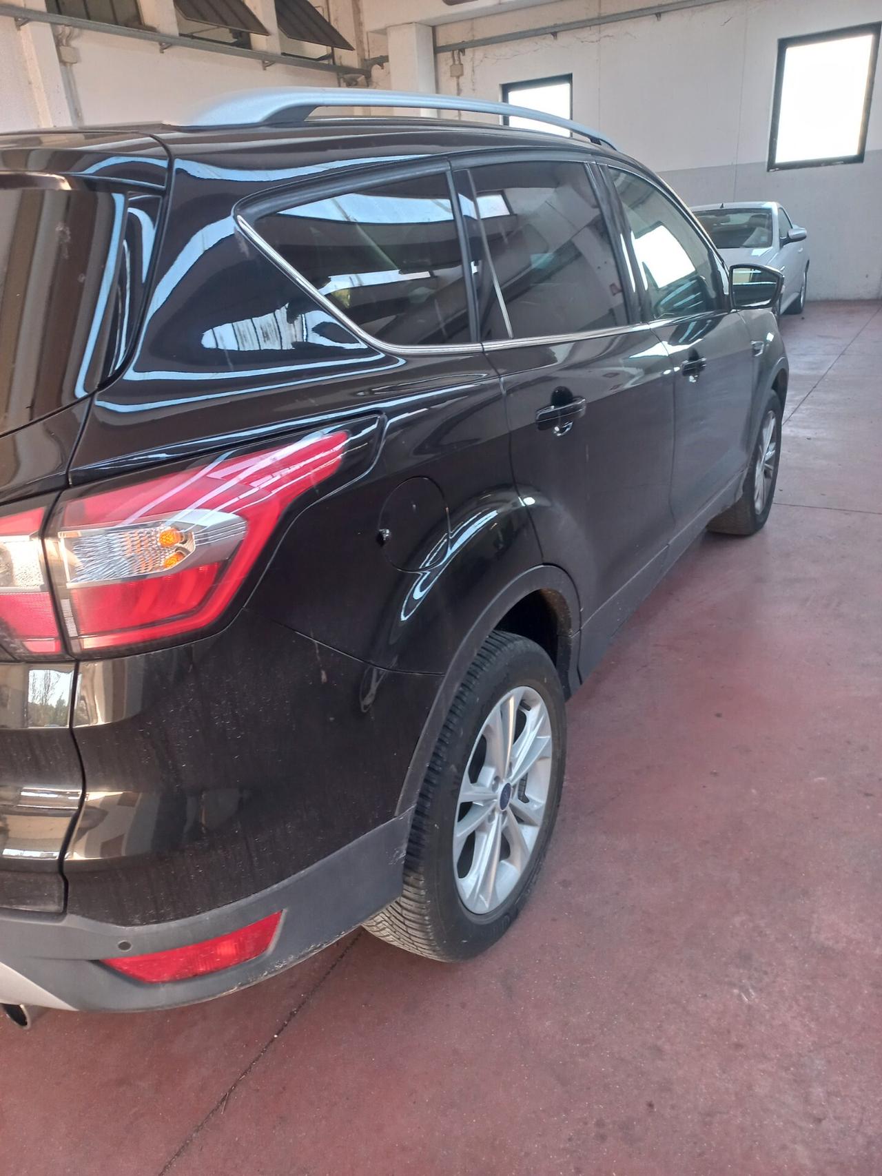 Ford Kuga 1.5 TDCI 120 CV S&S 2WD ST-Line