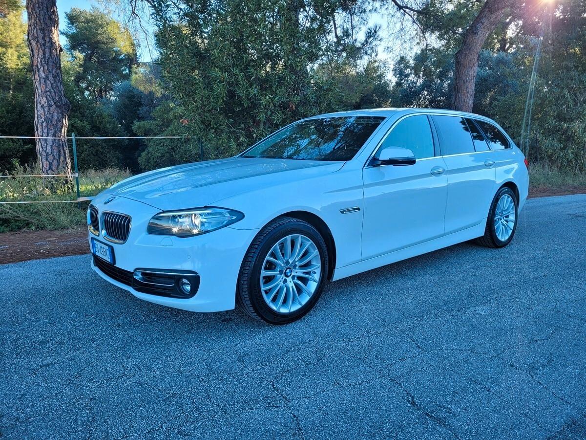 Bmw 520d xDrive Touring Luxury