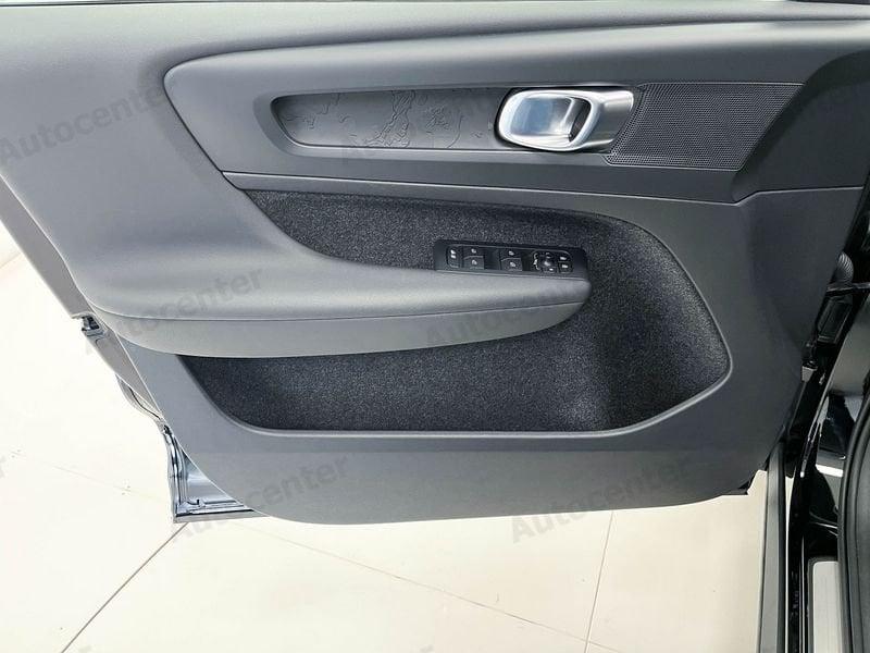 Volvo XC40 Recharge XC40 PURE ELETTRIC SINGLE MOTOR FWD PLUS **AUTOCARRO 4 POSTI**