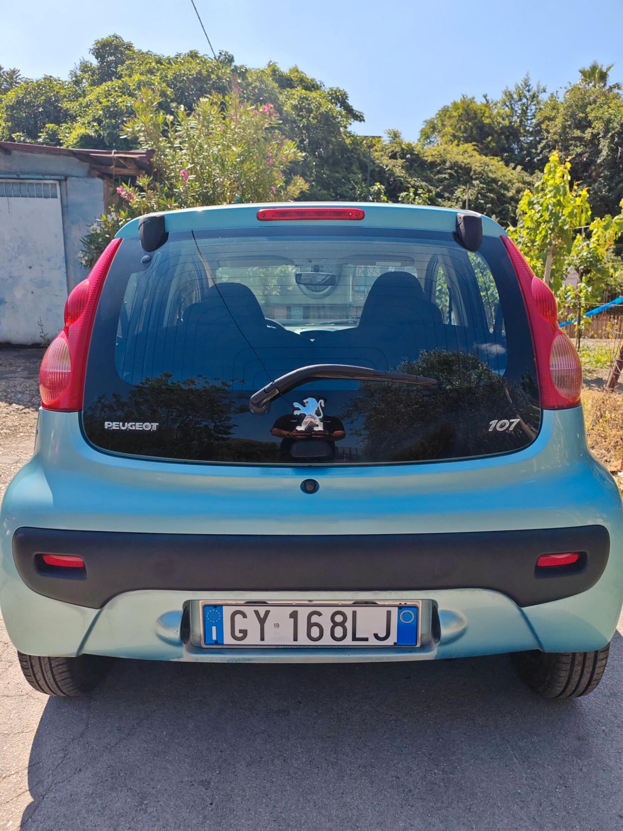 Peugeot 107 RESTYLING PERFETTA VOMERO 2011