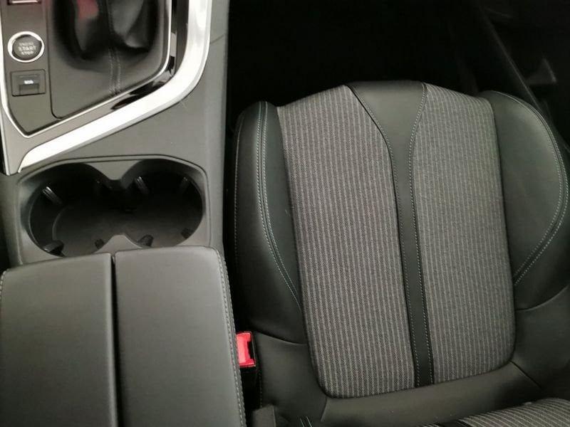 Peugeot 3008 1.2 puretech t Allure Pack s&s 130cv