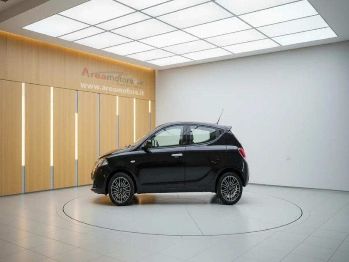LANCIA Ypsilon 1 0 firefly hybrid Gold ses 70cv new