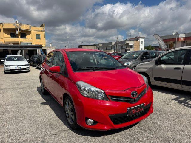 TOYOTA Yaris 1.4 D-4D 5 porte Active