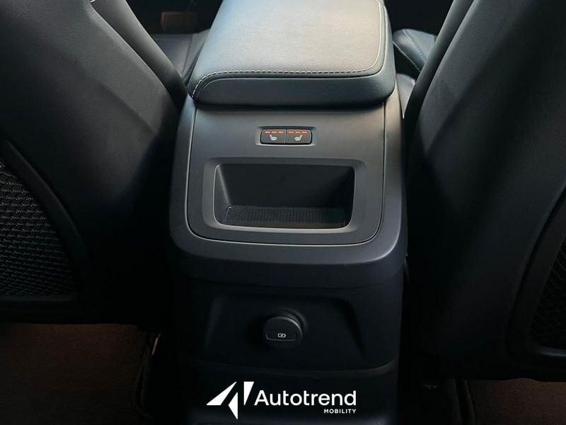 Volvo XC60 T6 Plug-in Hybrid 253+14 CV AWD Automatico Plus Dark