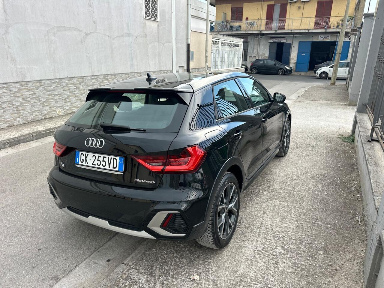 Audi A1 allstreet 30 TFSI Identity Contrast 2022
