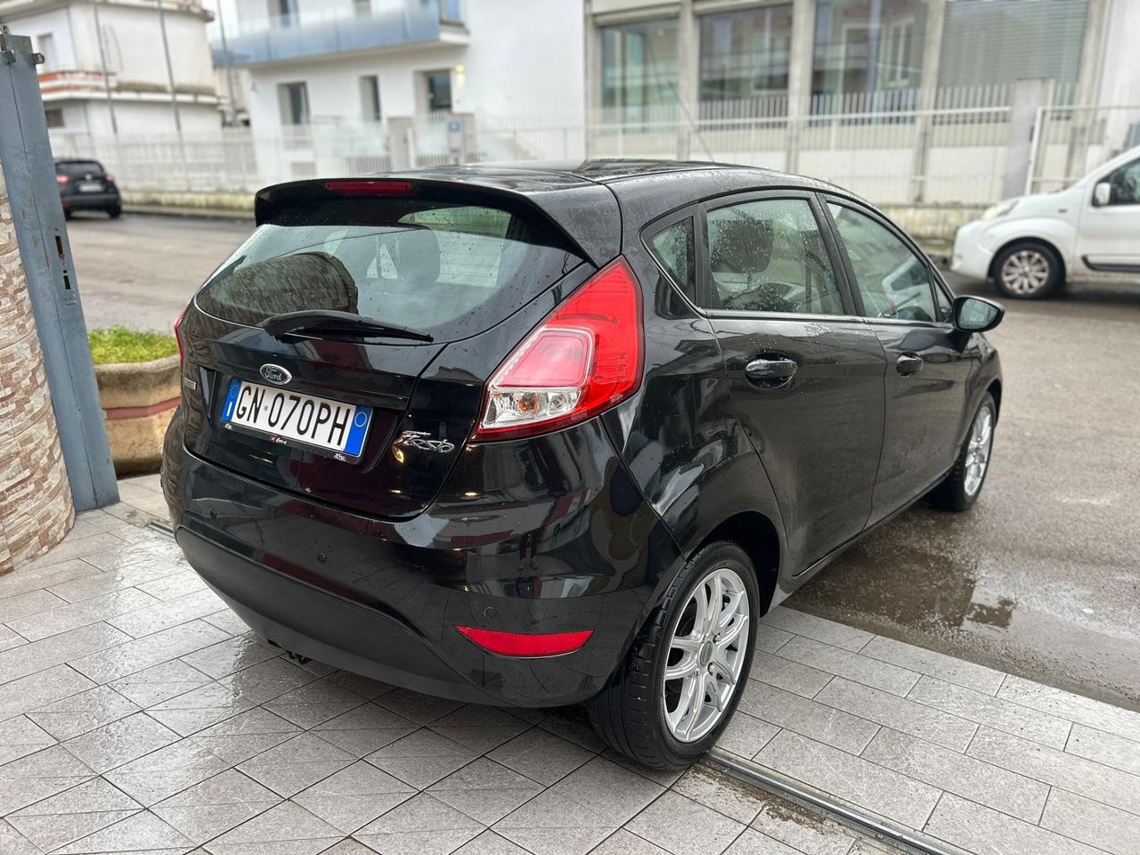 Ford Fiesta 1.5 TDCi 75CV -2013
