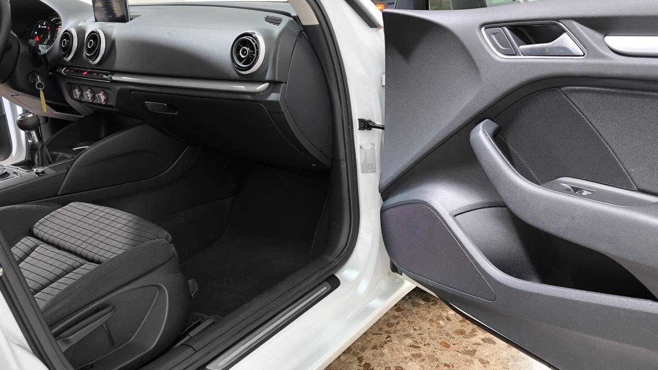 Audi A3 SPB 1.6 TDI clean diesel Business 5P