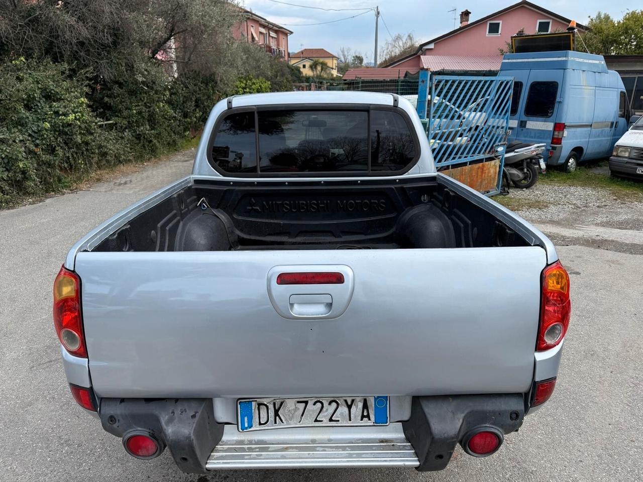 Mitsubishi L200 2.5 DI-D/136CV Club Cab Invite