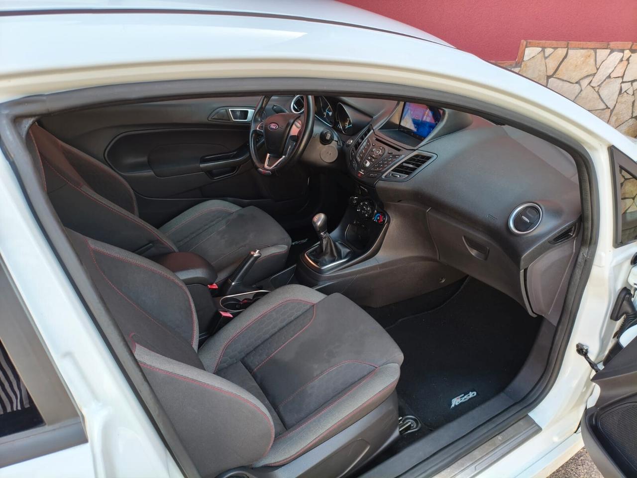 Ford Fiesta 1.5 TDCi 95CV 3 porte ST-Line