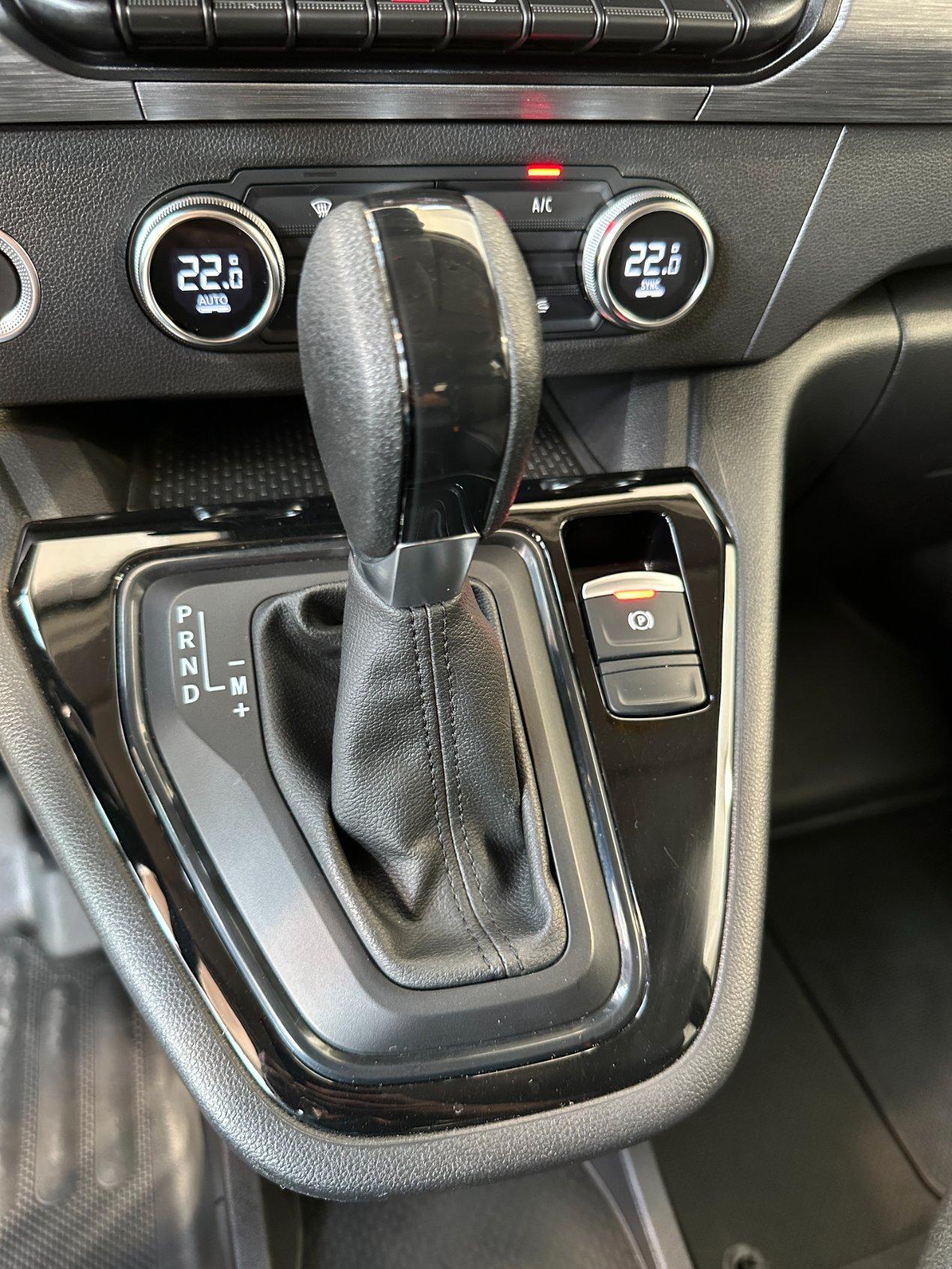 RENAULT Kangoo 1.5 Blue dci 115cv Techno EDC - 17"-Camera-Carplay-Navi