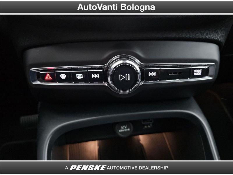 Volvo XC40 XC40 T4 Recharge Plug-in Hybrid automatico Ultimate Dark