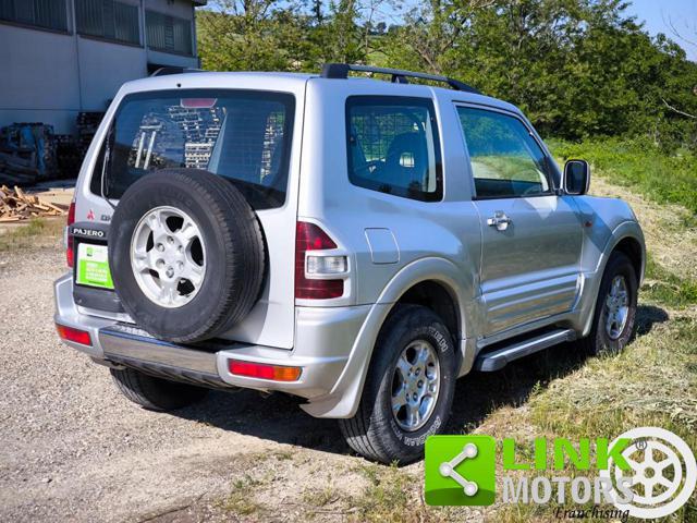 MITSUBISHI Pajero 3.2 16V DI-D 3p. Autocarro