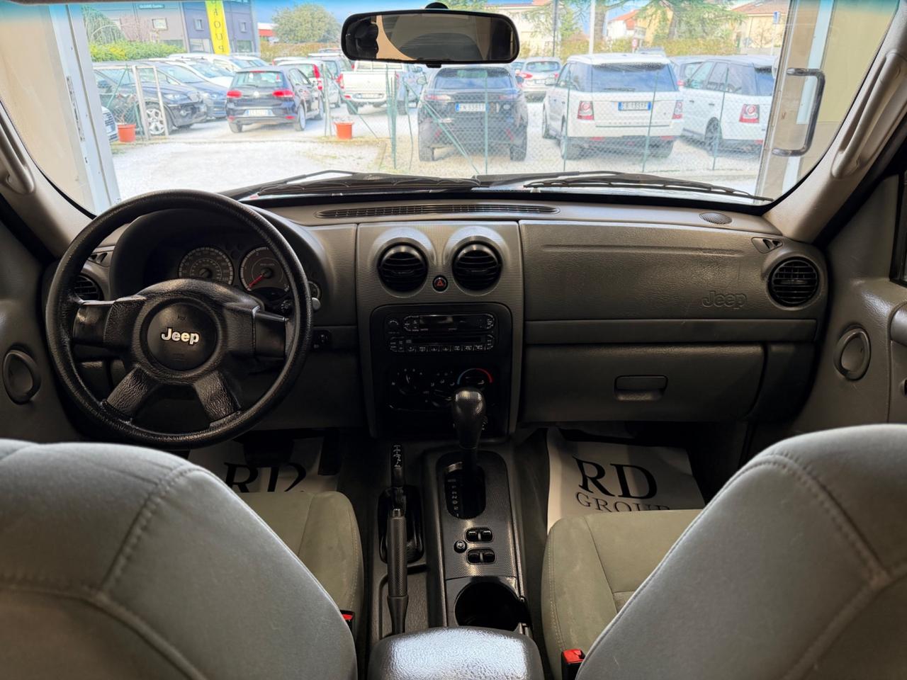 Jeep Cherokee 2.8 CRD Sport automatica