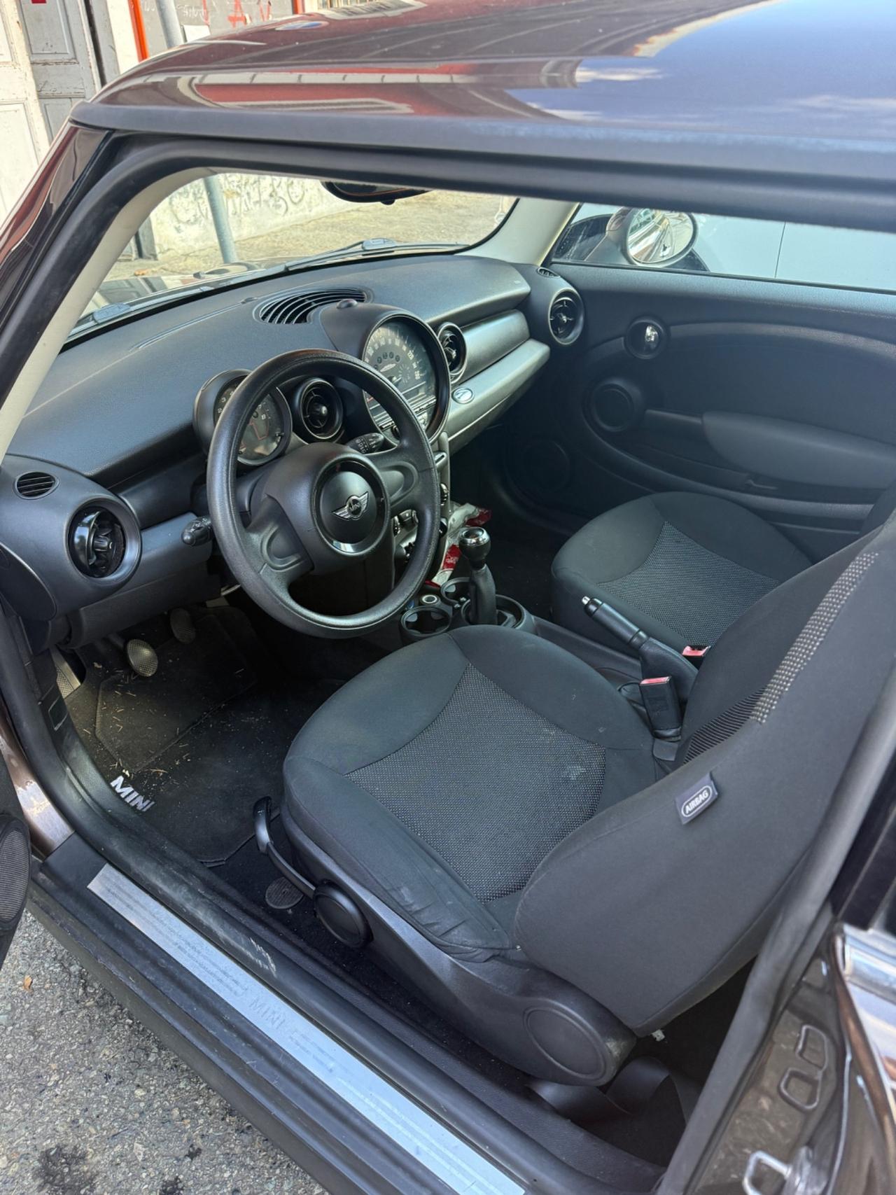 Mini 1.6 16V One (55kW)