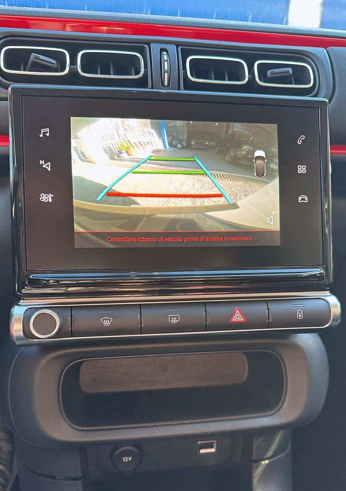 Citroen C3 PureTech 82 Shine Telecamera Apple e Android Auto Cerchi in Lega
