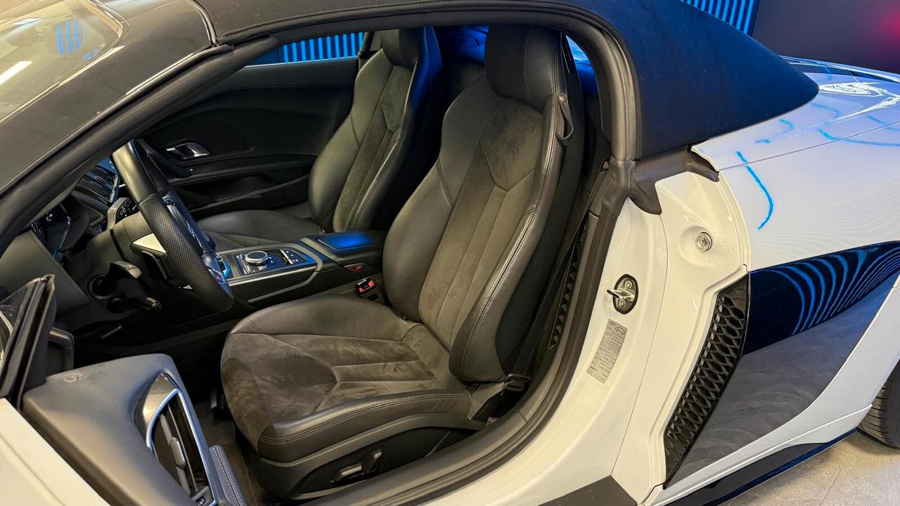 Audi R8 SPYDER 5.2TFSI V10 RWD S-TRONIC 2020