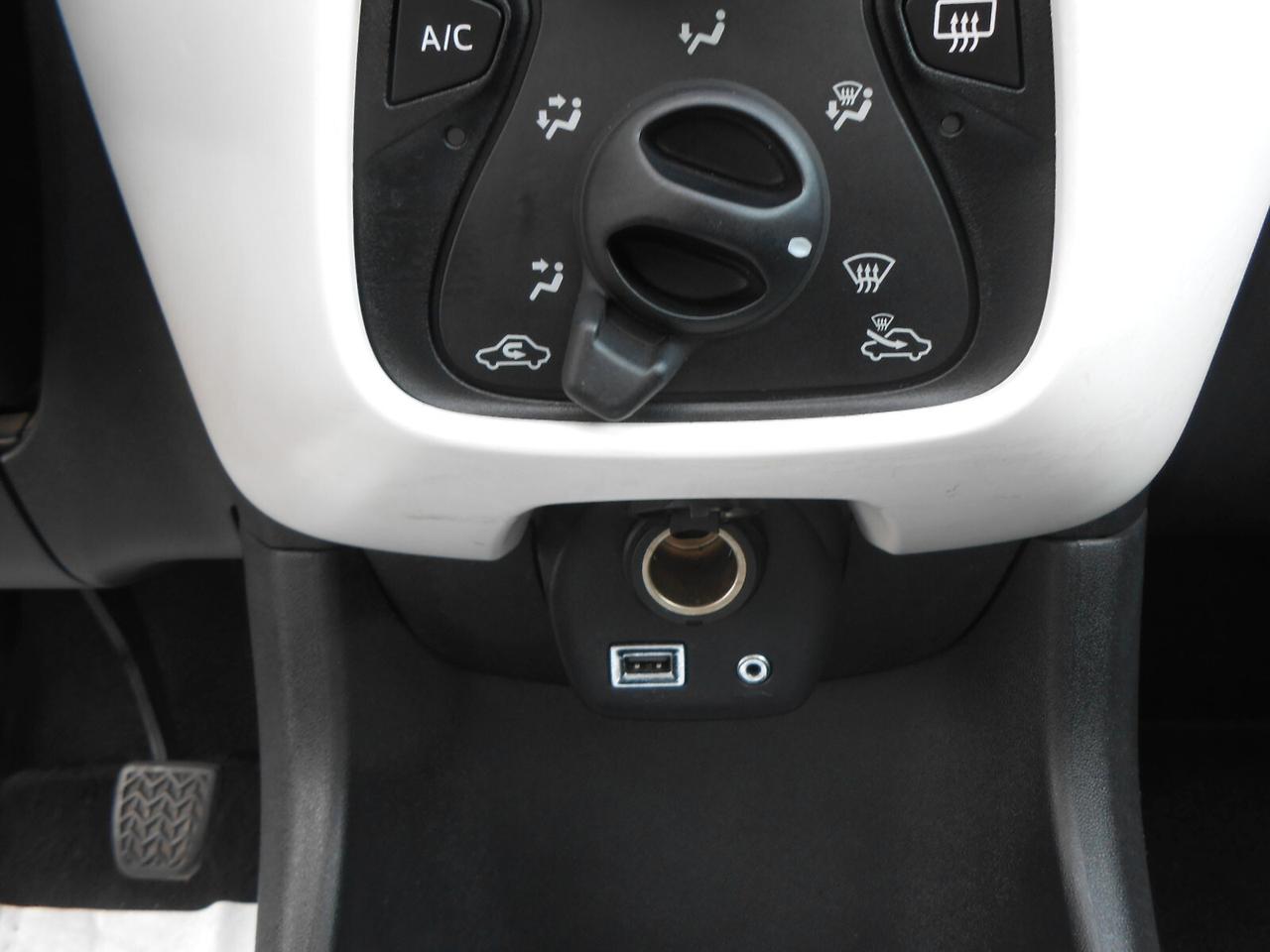 Citroen C1 VTi 68 5 porte Shine