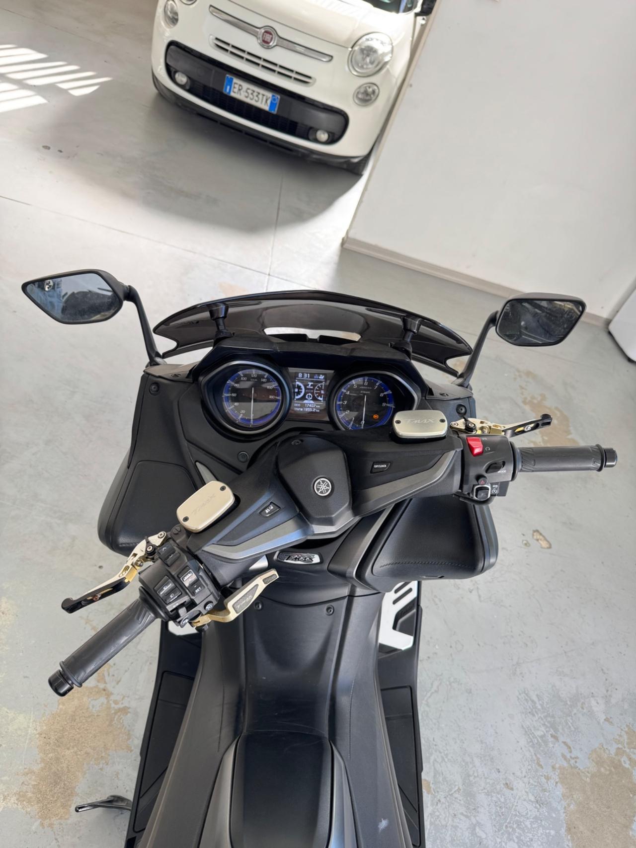 Yamaha TMAX 560 Tech Max