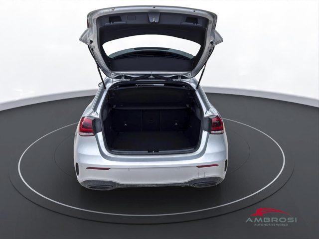 MERCEDES-BENZ A 180 180 d Automatic Premium Night Edition