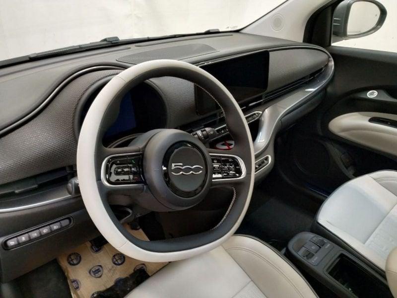 FIAT 500 500e 42 kWh La Prima