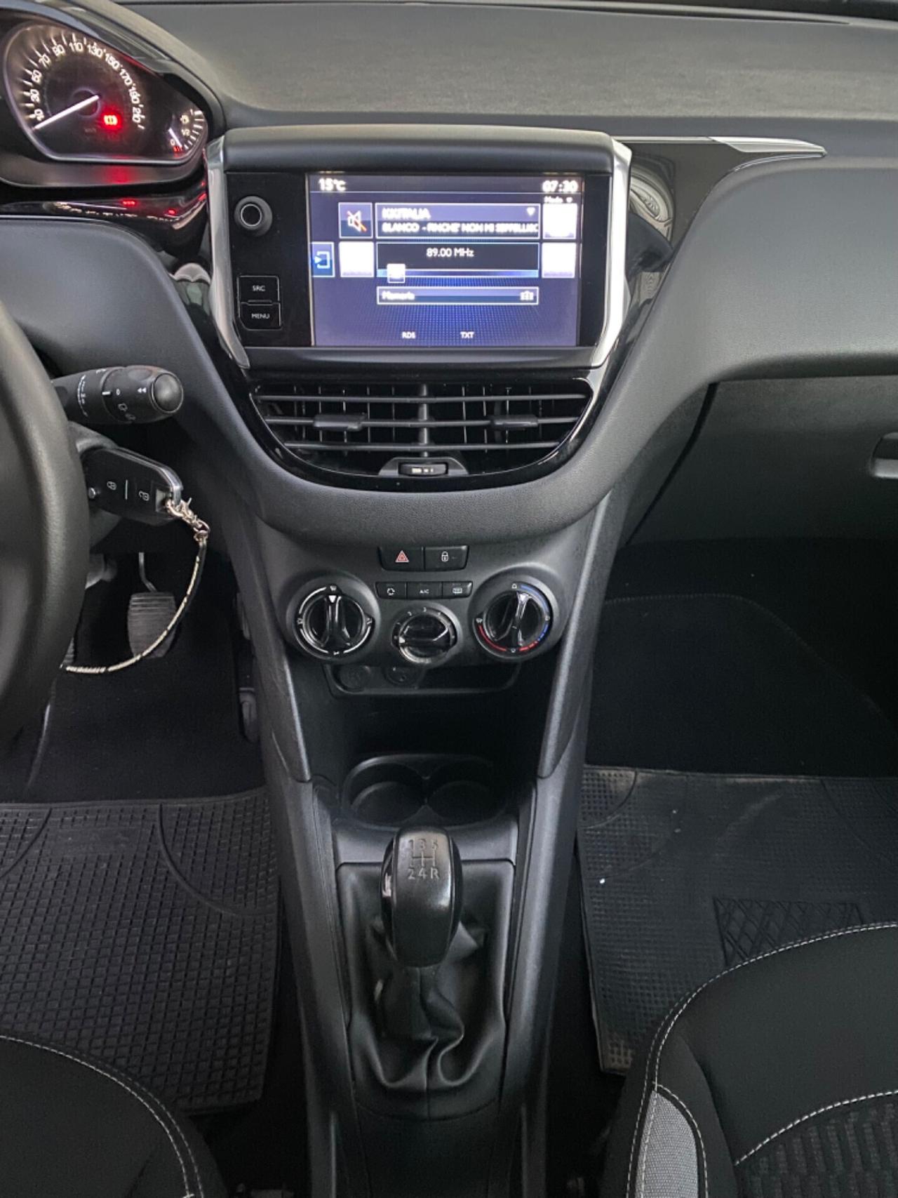 Peugeot 208 1.2 PureTech 82cv 5p. Active - KM ZERO