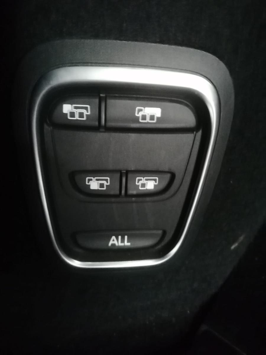 RENAULT - Grand Scénic - dCi 8V 110 CV EDC Energy Bose