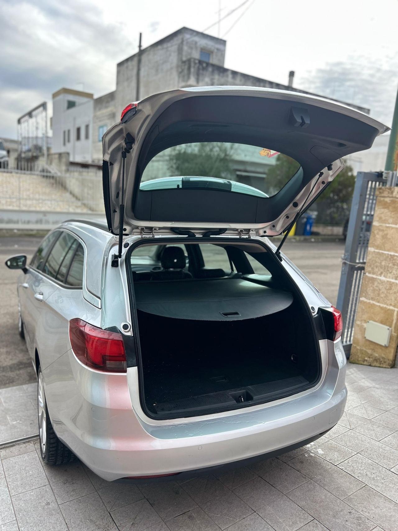 Opel Astra 1.6 CDTi 136CV-2019