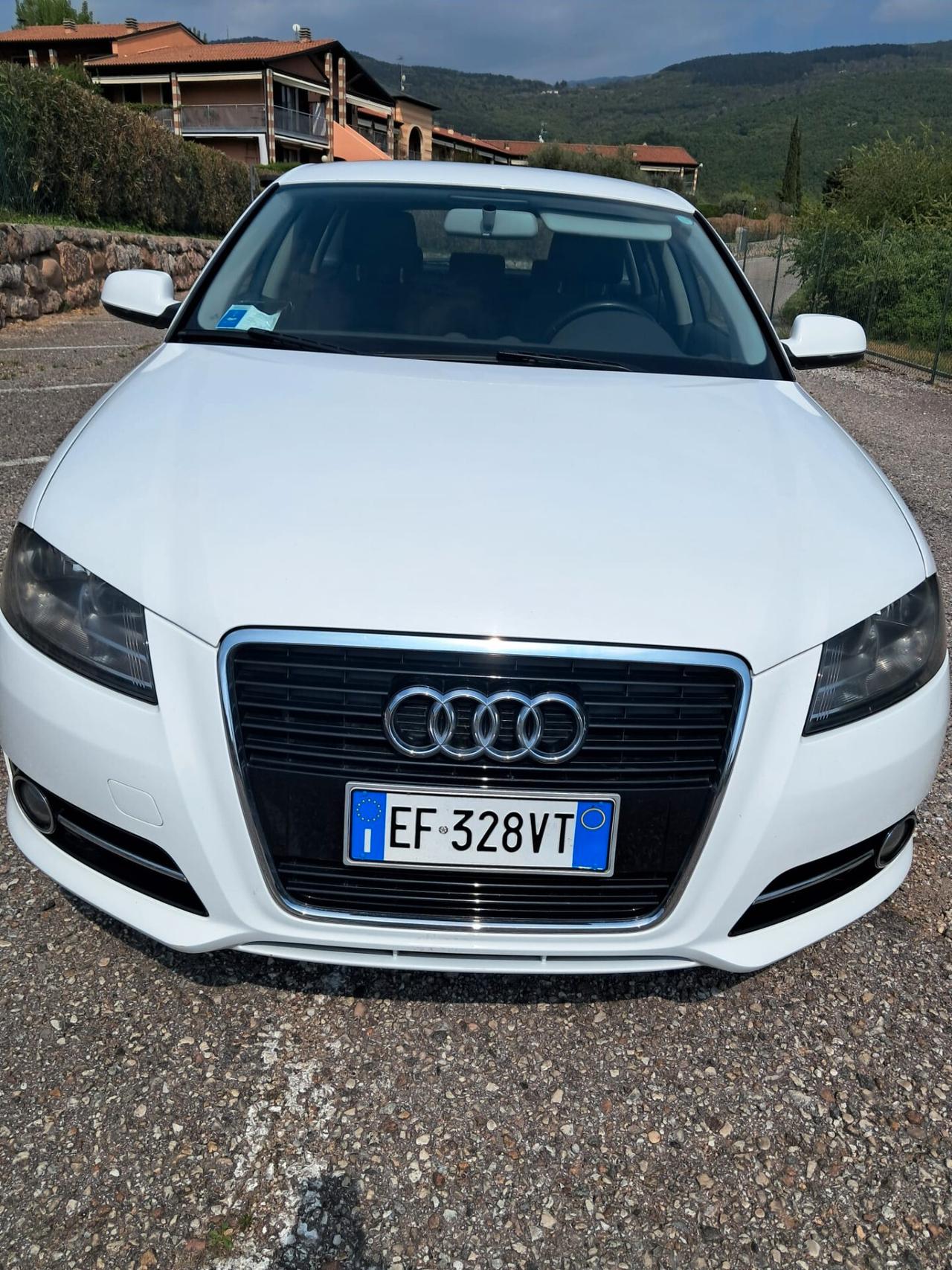 Audi A3 1.6 TDI 105 CV CR Ambition