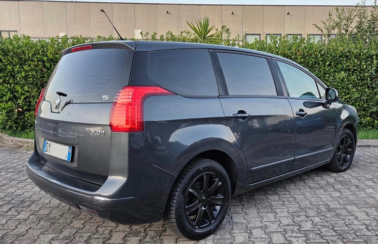 Peugeot 5008 1.6 HDi 110CV 7POSTI