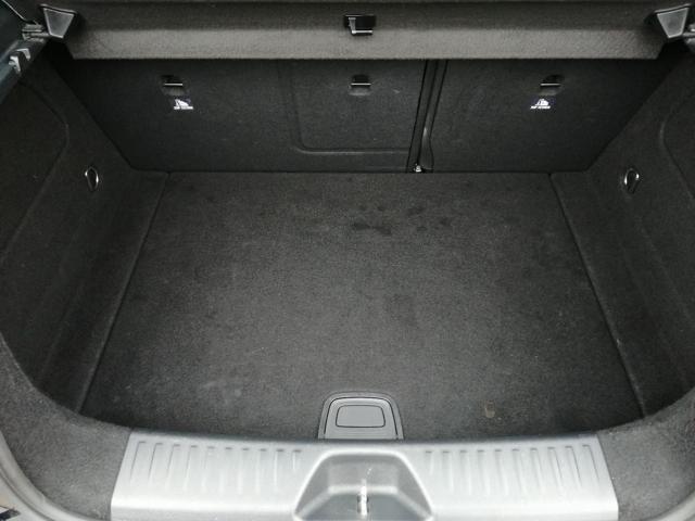 MERCEDES-BENZ A 180 d Business