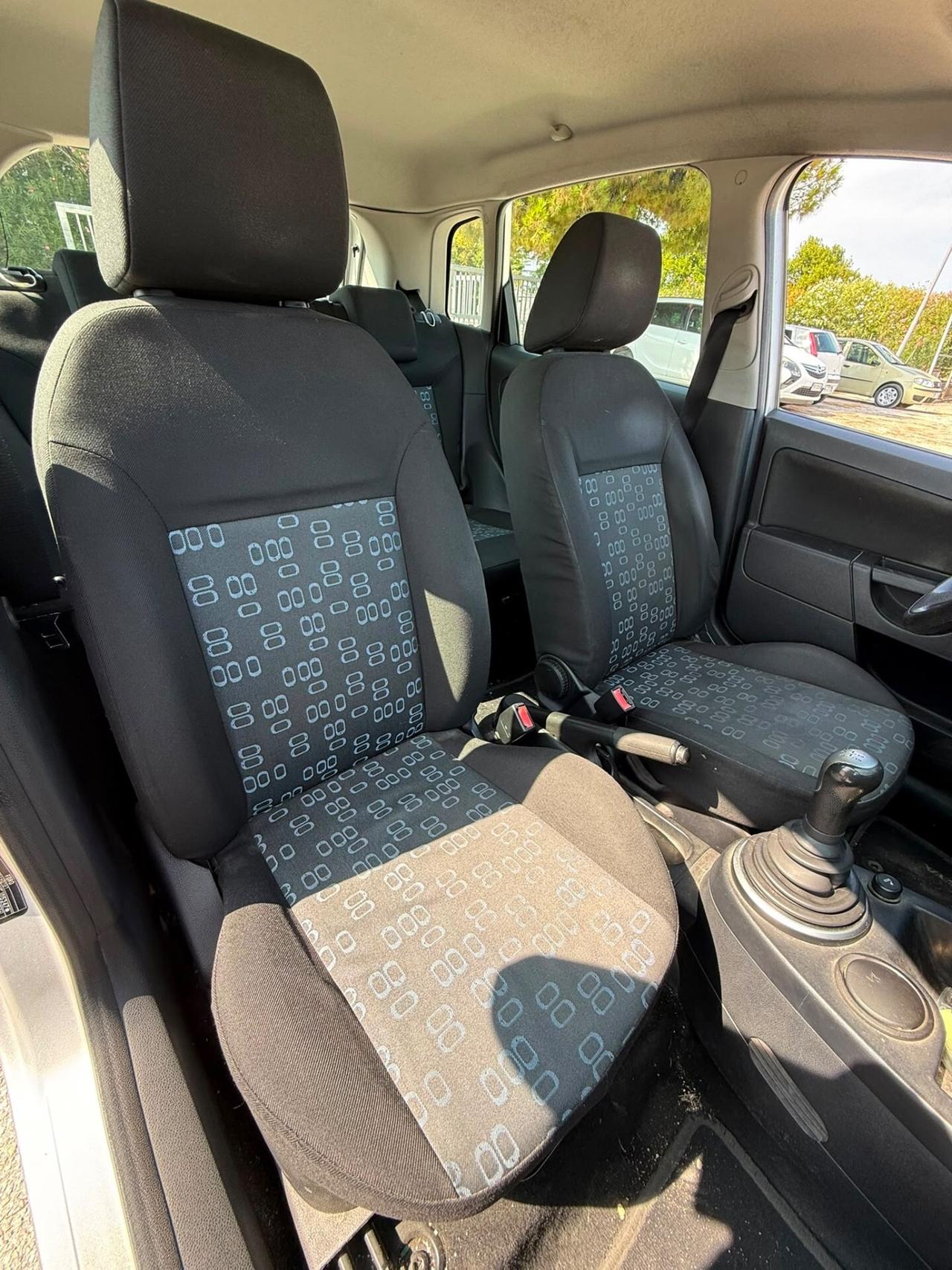 Ford Fiesta Diesel 1.4 TDCi NEOPATENTATI UNIPRO