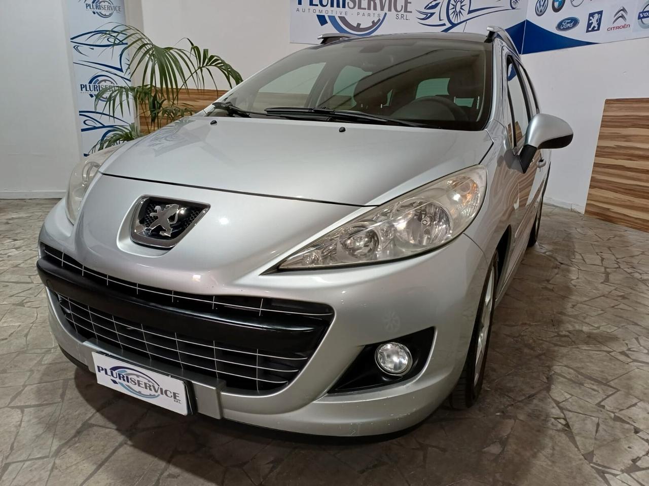 Peugeot 207 SW 1.6 HDi TETTO PANORAMICO - 2012
