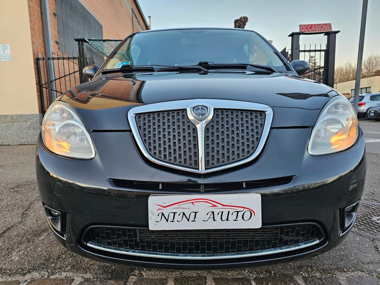 Lancia Ypsilon 1.2 60cv Argento*Clima*5Posti*Neopatentati*