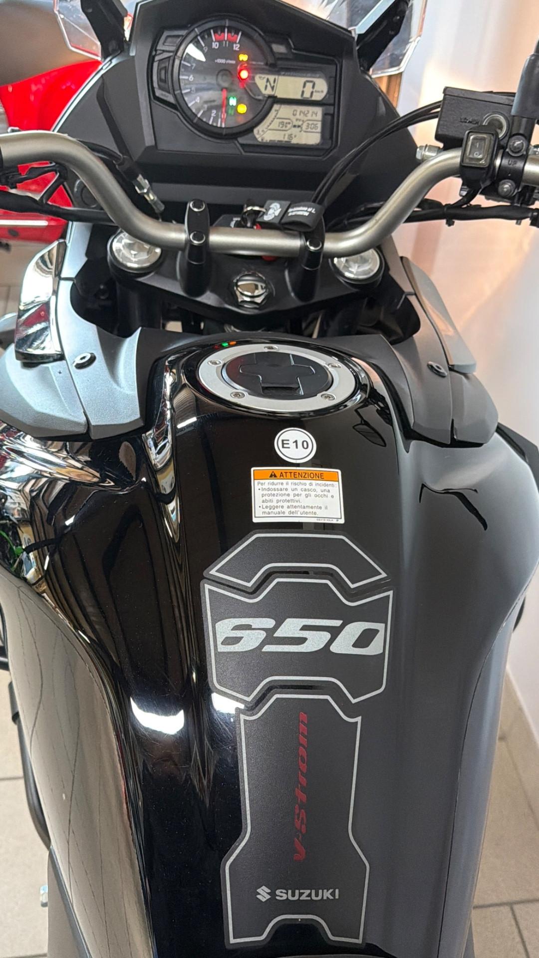 Suzuki V-Strom 650