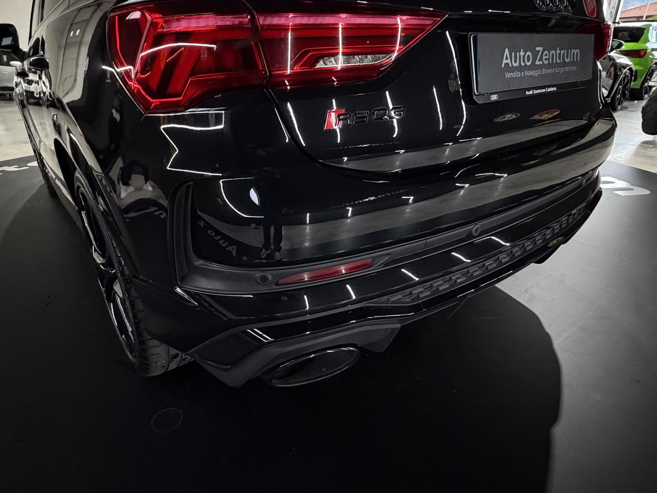 Audi Q3 RS quattro S tronic