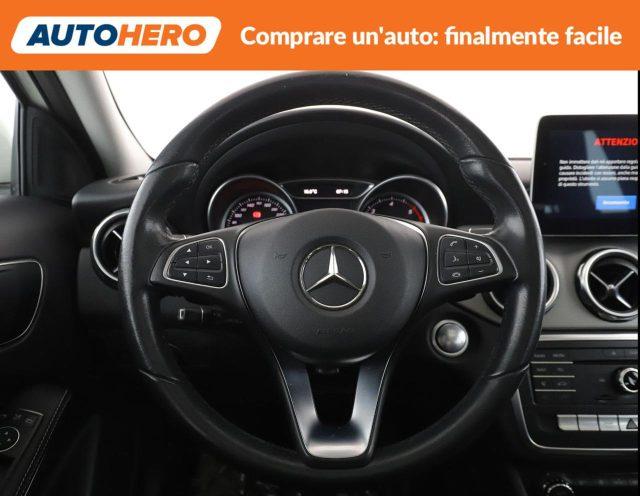 MERCEDES-BENZ GLA 180 d Automatic Sport