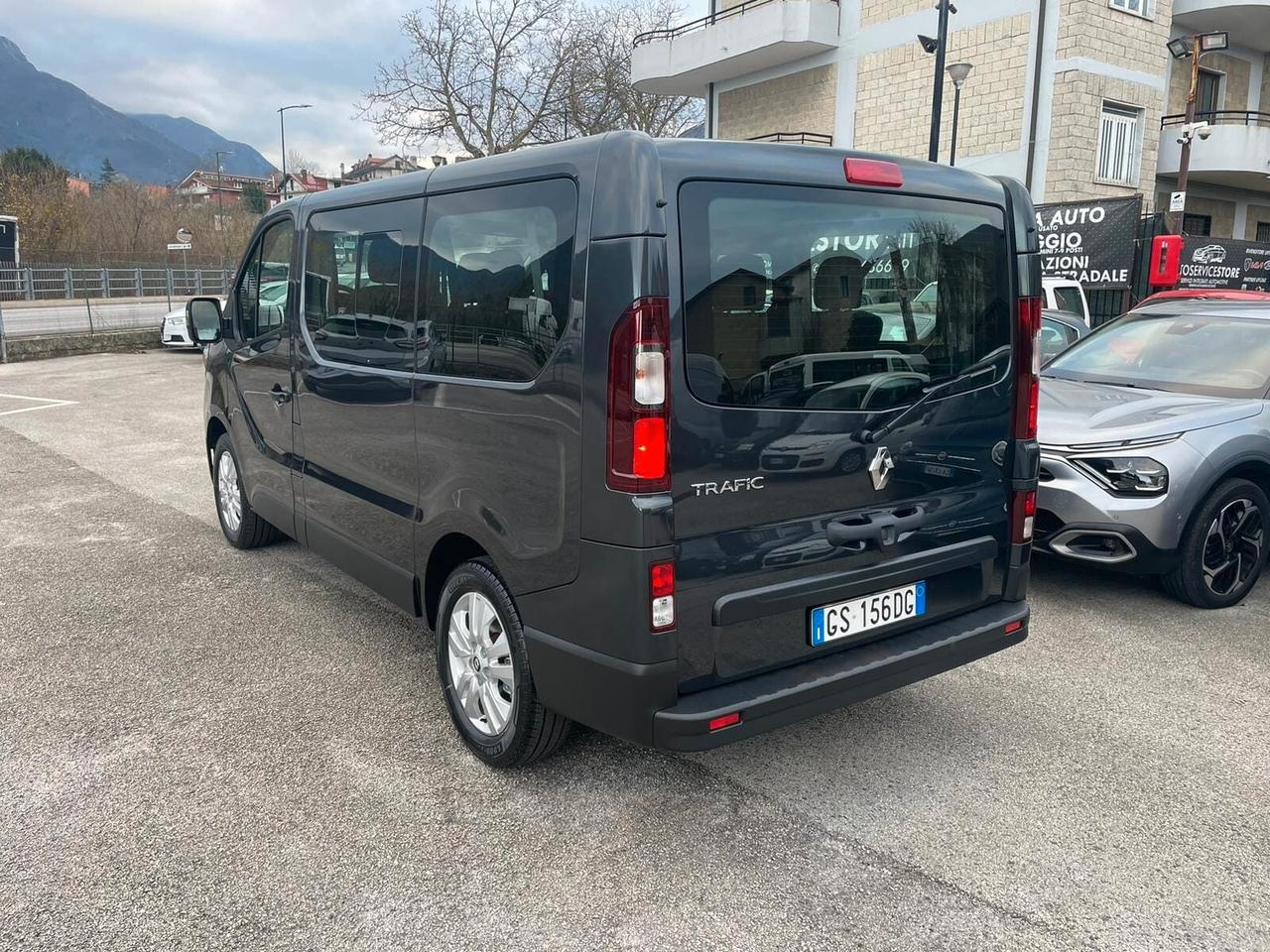 Renault Trafic PASSENGER 9 POSTI X NOLEGGIO