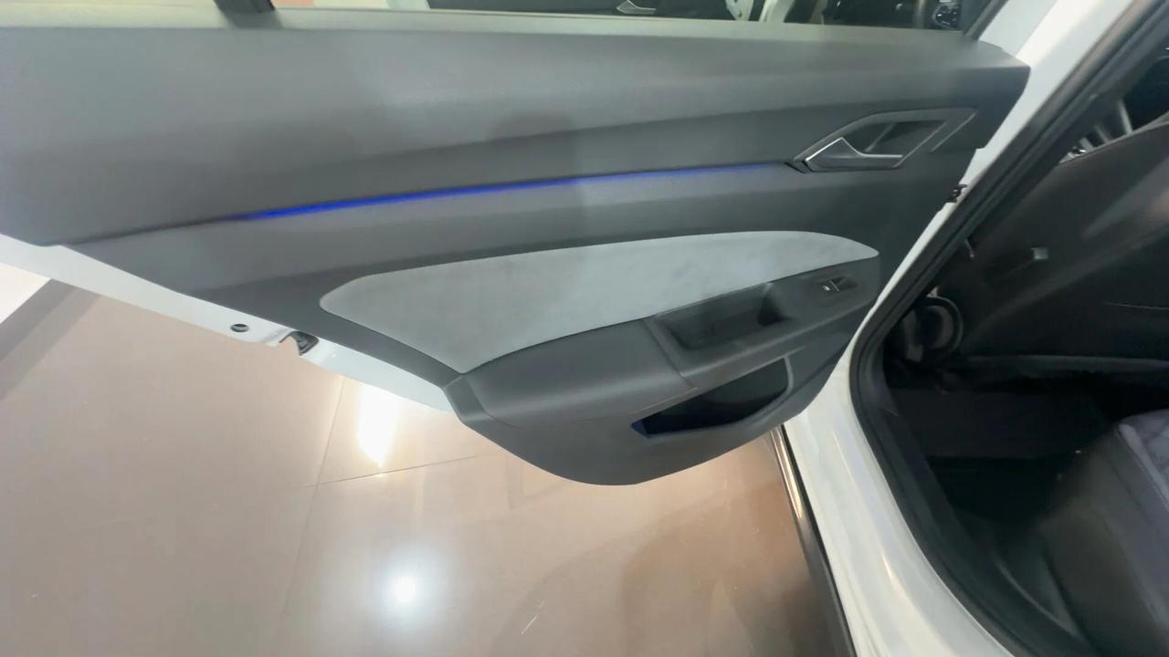 Volkswagen Golf 2.0 TDI 150 CV DSG SCR R-Line