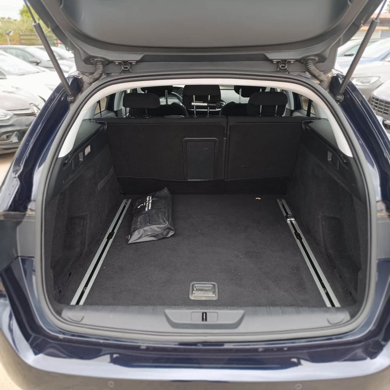 Peugeot 308 1.6 e-HDi 115 CV Stop&Start Allure
