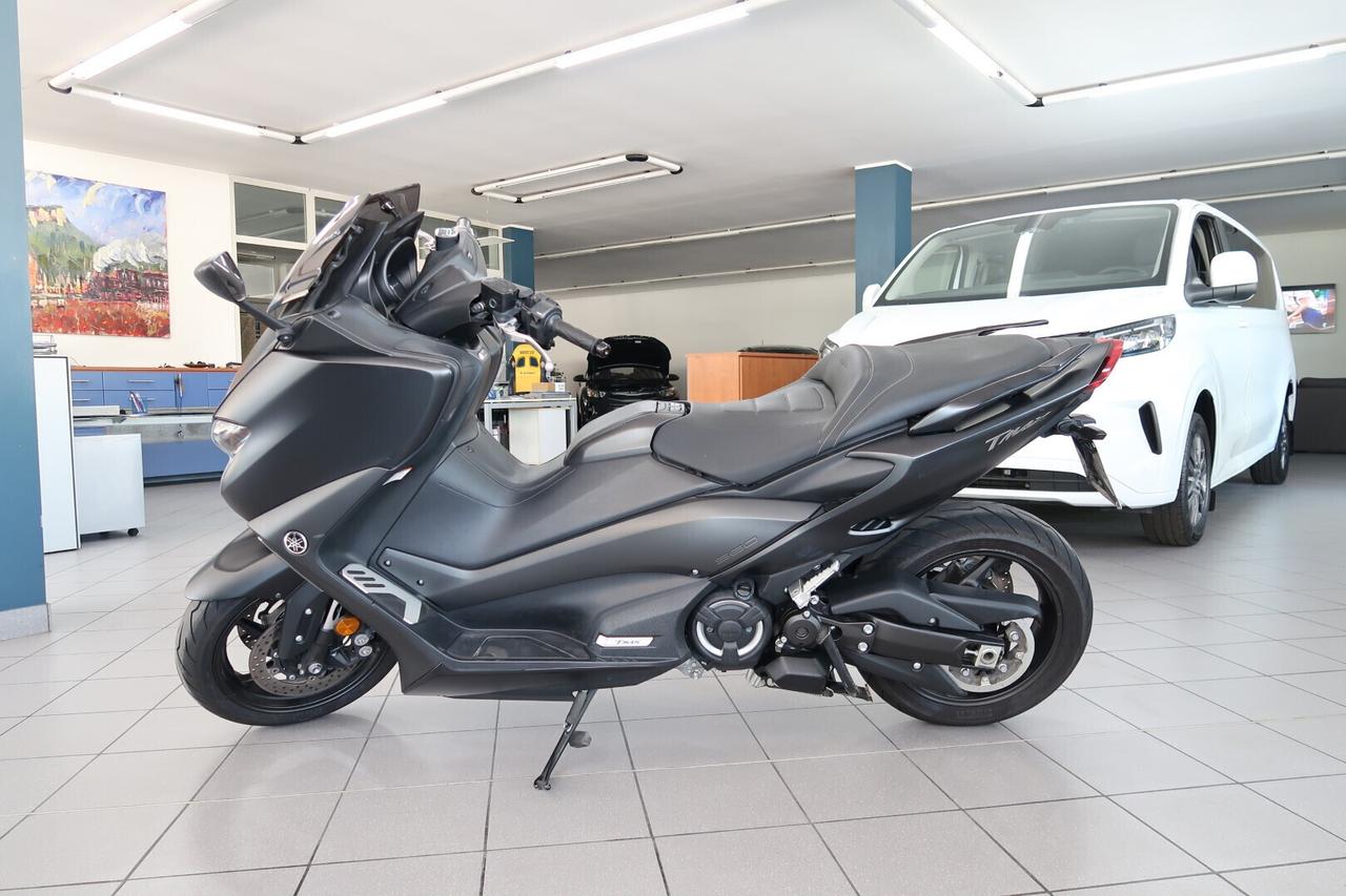 Yamaha TMAX 560